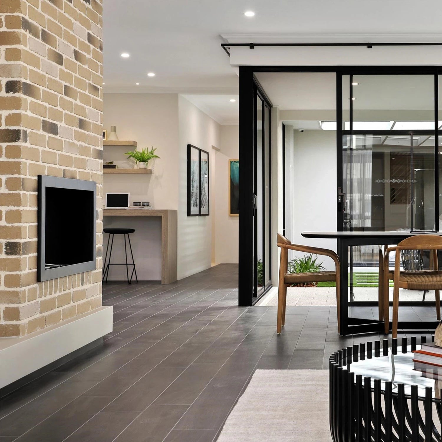 Icon Fires Slimline Firebox SFB1350 - črn