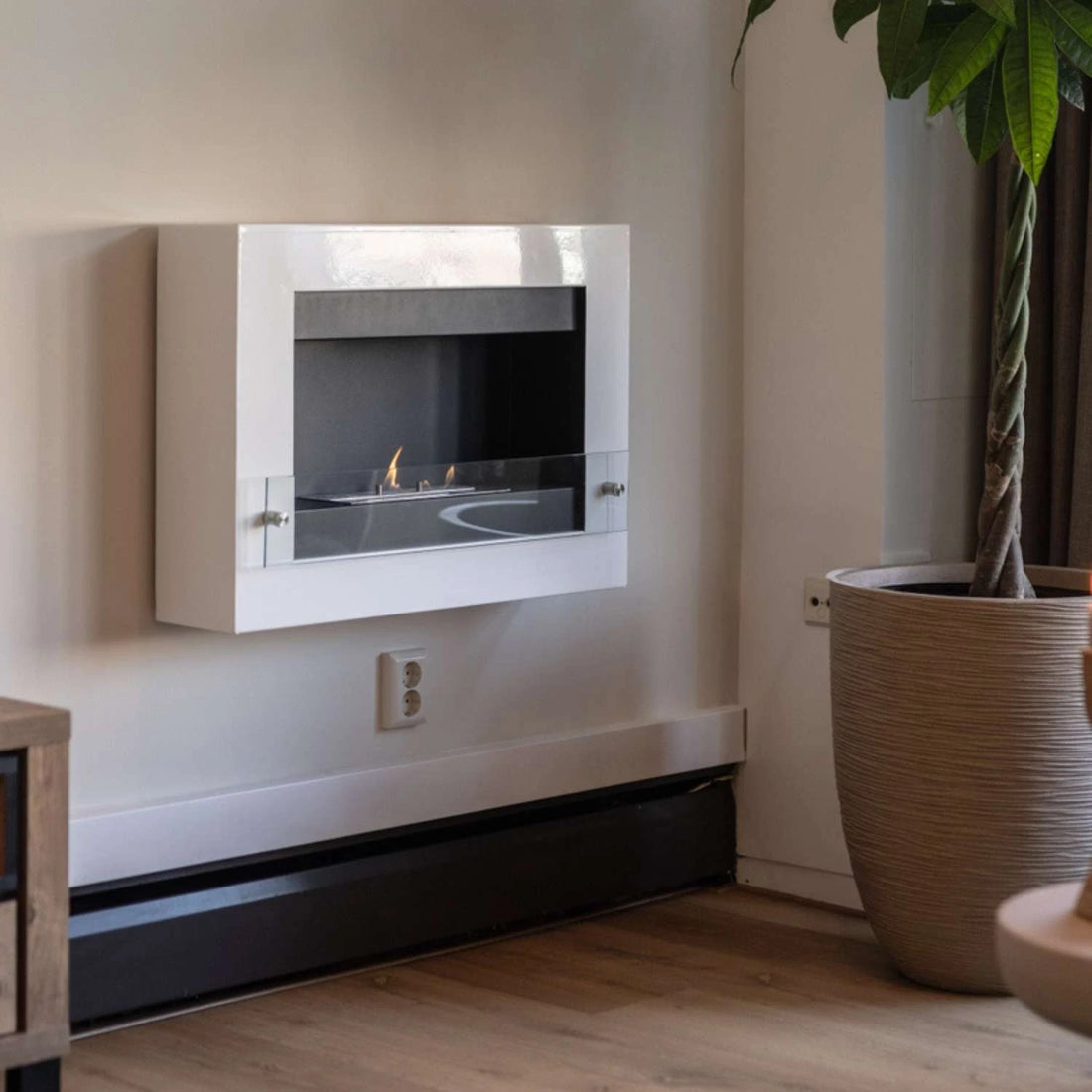 Nebraska White - Wall Mounted Biofireplace