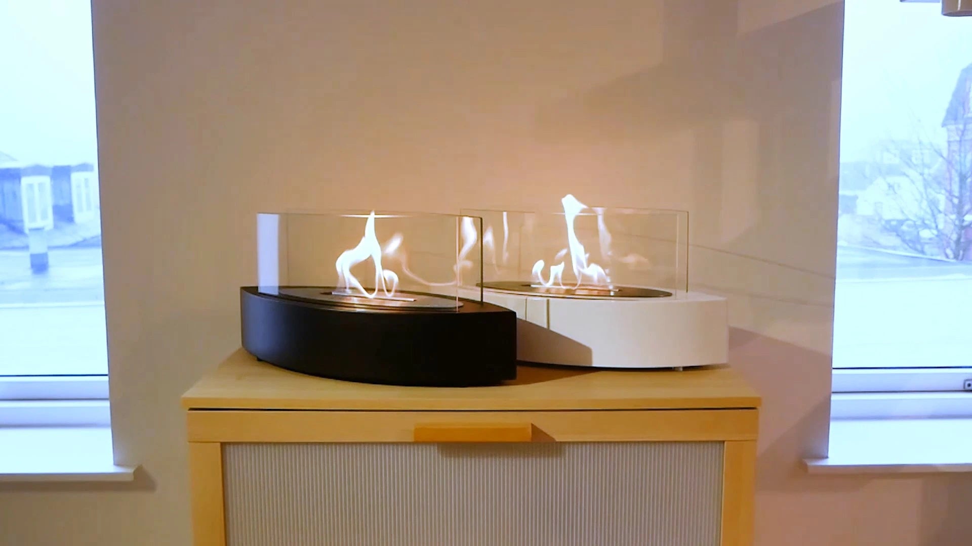 Oval Table Bio Fireplace in White