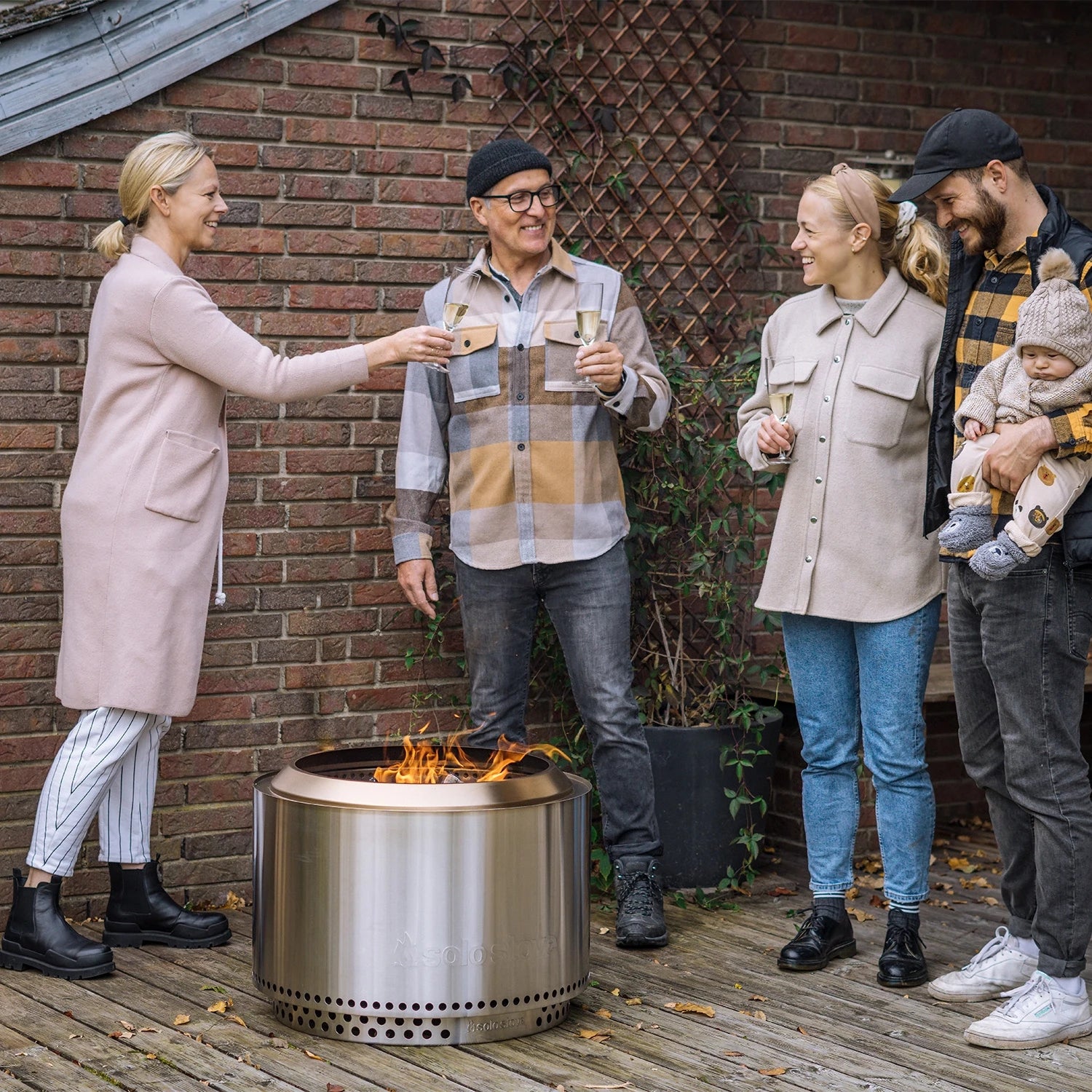 Yukon + Stand 2.0 Smokeless Fire Pit
