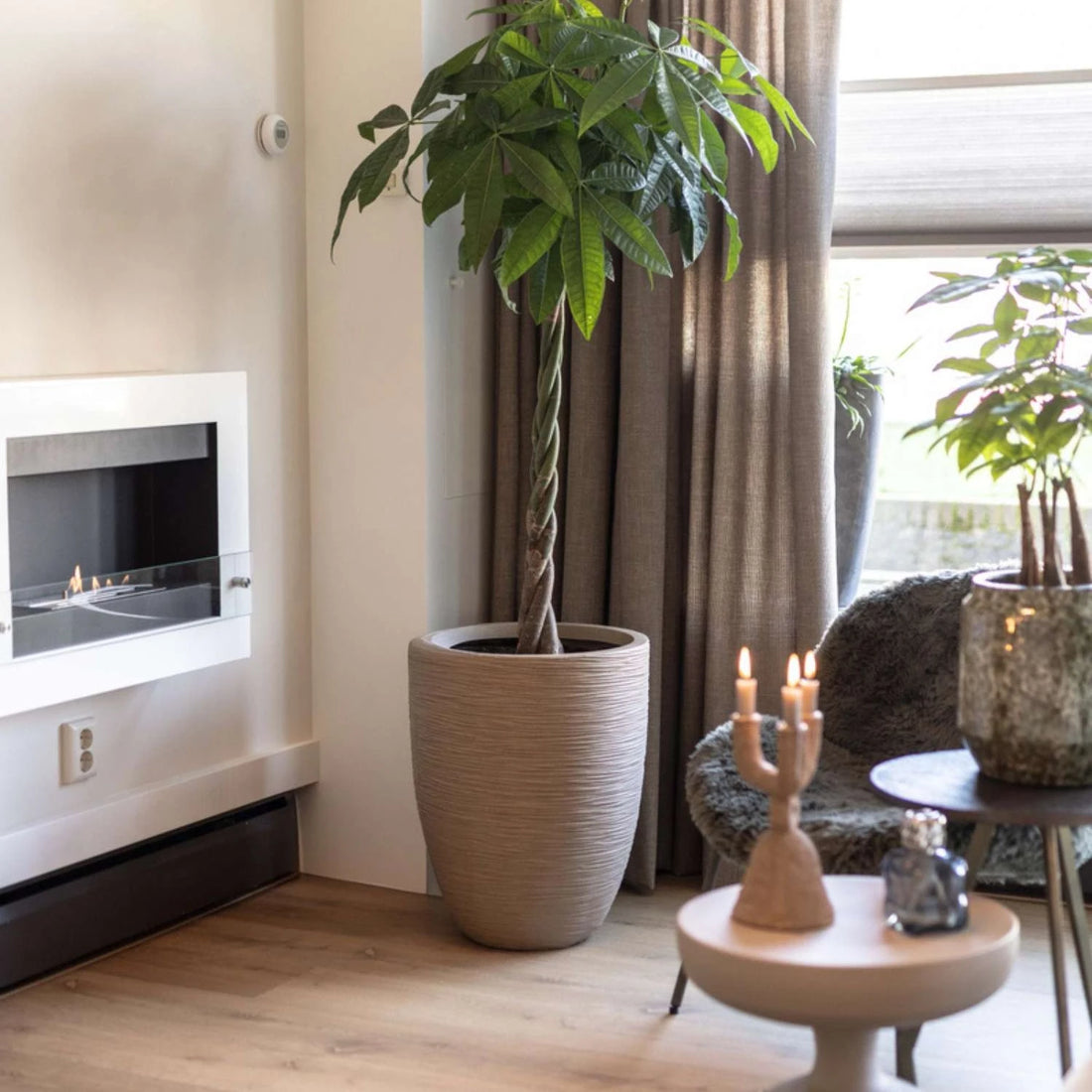 Nebraska White - Wall Mounted Biofireplace
